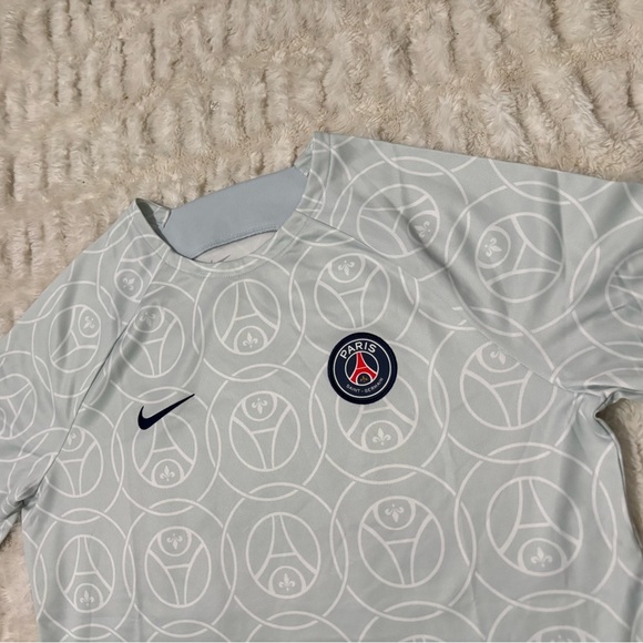 NIKE Men's Paris Saint-Germain Dri-FIT Pre-Match Jersey - Picture 15 of 15
